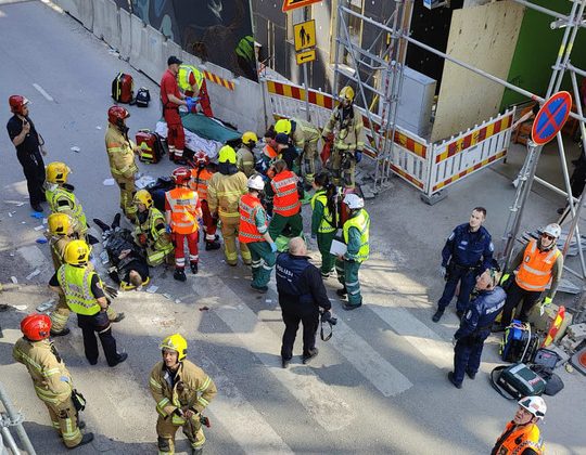 O pasarelă pietonală din Finlanda s-a prăbușit. Cel puţin 27 de răniţi, majoritatea copii
