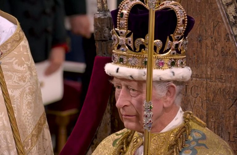 Australian senator yells at King Charles
