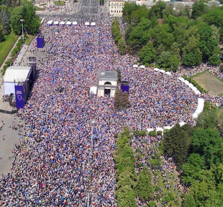 Republica Moldova | Mandatarii Rusiei au fost slăbiți, dar nu eliminați / Sarcina crucială a guvernului de la Chișinău