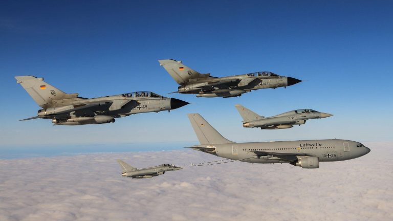 Germania cere Chinei să înceteze imediat practica recrutării unor foşti piloţi militari germani