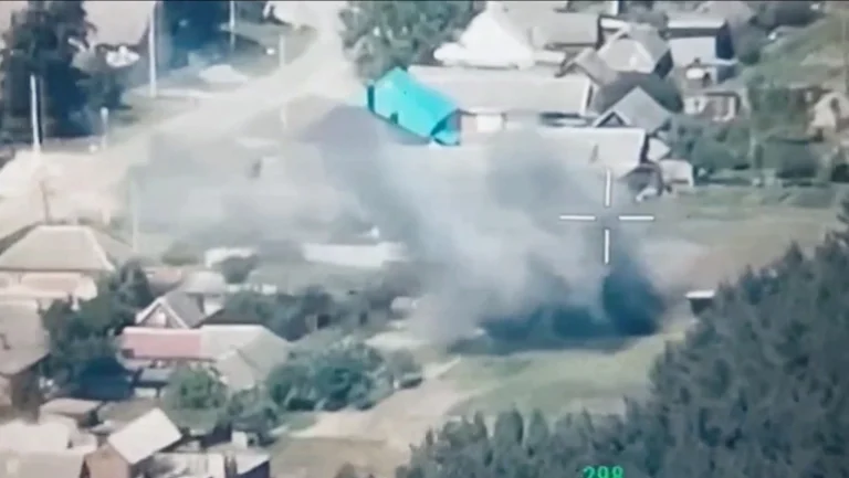Rusia s-a confruntat vineri cu mai multe atacuri de peste graniţă, soldate cu doi morţi. Putin desfăşoară forţe speciale la Belgorod