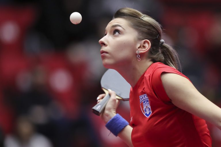 Tenis de masă | Bernadette Szocs, vicecampioană europeană şi la simplu. A fost învinsă în finală de partenera sa de dublu