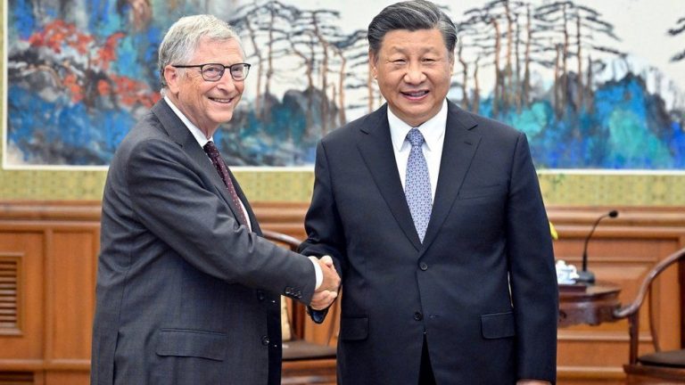 Bill Gates, primit ca “un vechi prieten” de Xi Jinping
