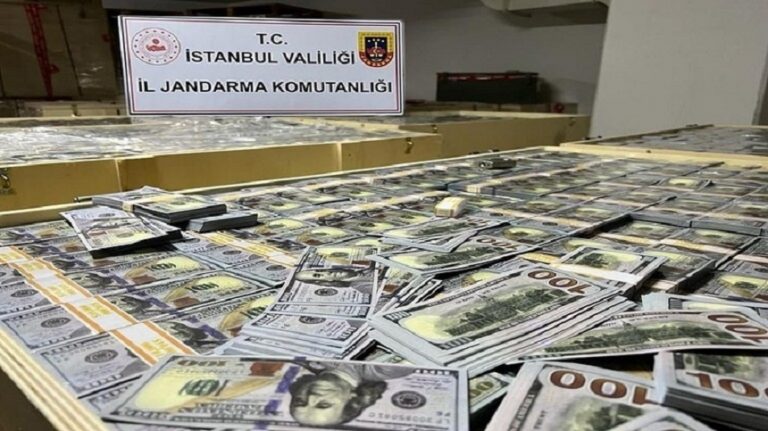 Captură record de 1 miliard de dolari falşi, în Turcia. Care era destinaţia banilor