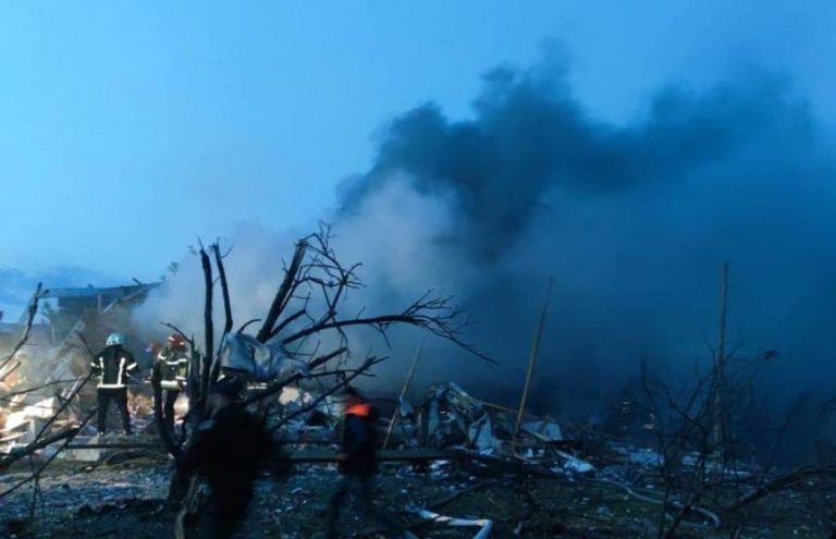 Douăzeci de persoane rănite şi altele prinse sub dărâmături, în urma unei explozii în apropiere de oraşul ucrainean Dnipro