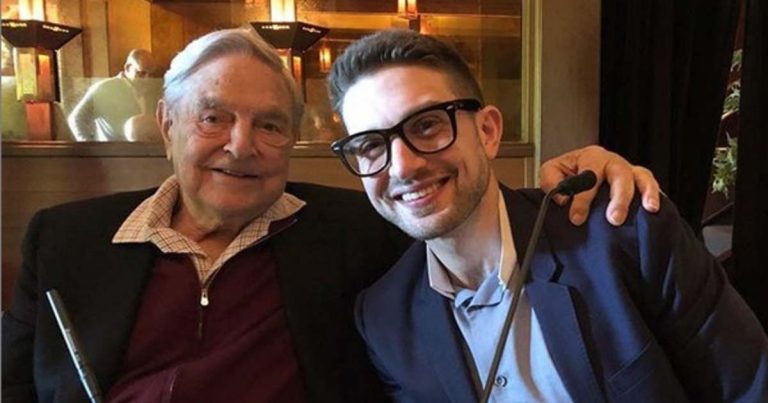 George Soros predă ştafeta fiului său Alexander