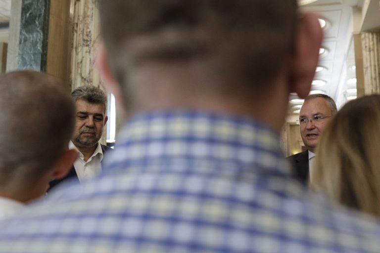 Ciucă: Ne-am asumat să rezolvăm o criză politică, la finele anului 2021. Am asigurat stabilitatea ţării