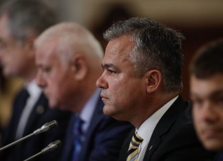 News.ro | Liberalii iau în calcul excluderea din partid a lui Adrian Veştea. Cum se poate face acest lucru