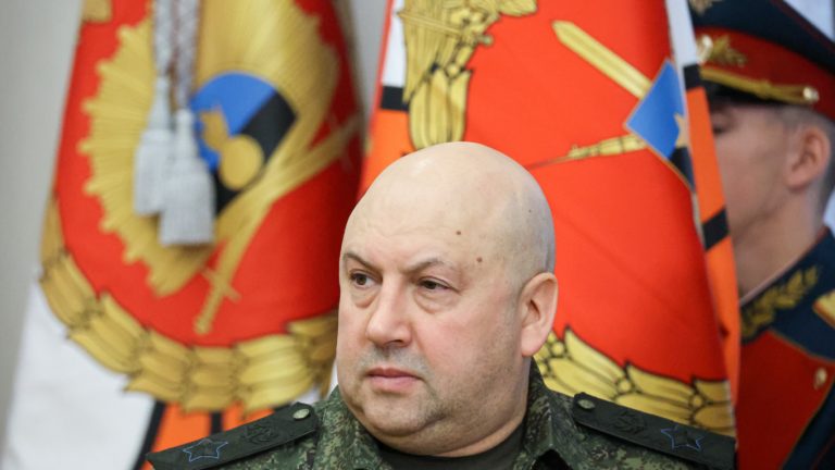 Mai mulți ofițeri ruși de top, reținuți după rebeliunea lui Prigojin. Eforturi mari depuse de Kremlin – dezvăluirile Wall Street Journal