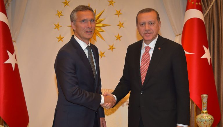 Secretarul general al NATO îi cere din nou lui Erdogan să ridice vetoul privind aderarea Suediei
