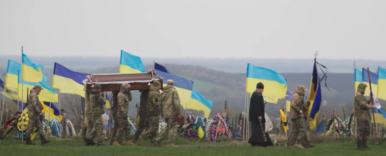 Un vast cimitir ucrainean așteaptă victimele contraofensivei