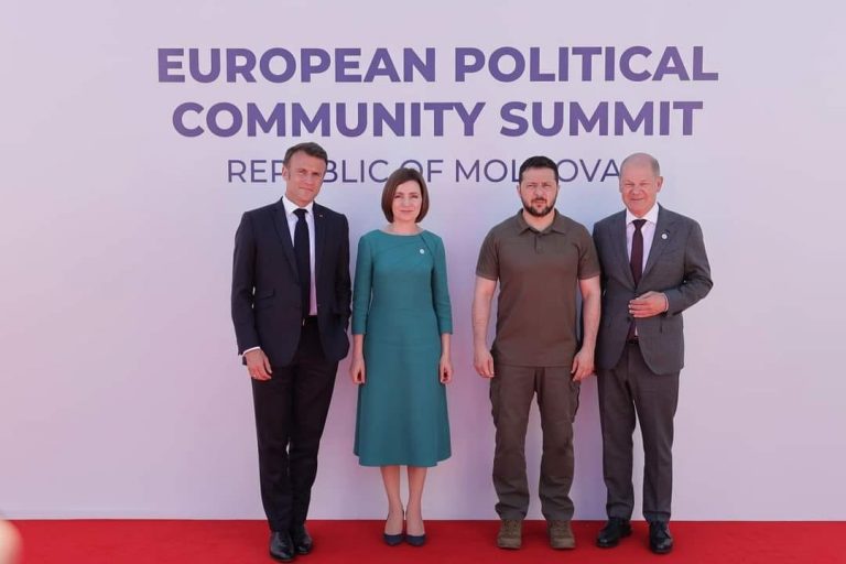Demonstrație de unitate cu Ucraina și alți vecini. În Moldova, prinde contur Comunitatea Politică Europeană