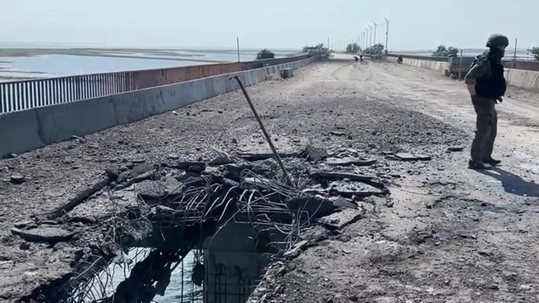 Oficial rus: Podul lovit de Kiev între Crimeea şi o zonă ocupată ”nu mai este utilizabil”