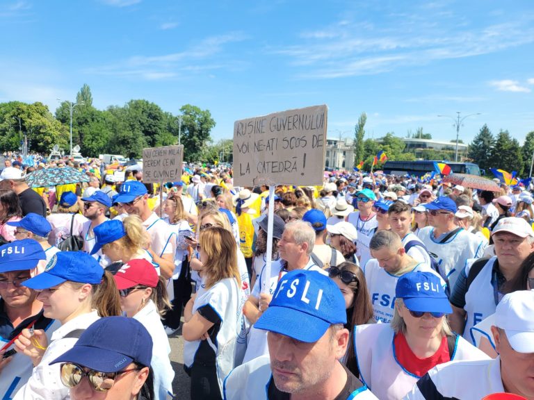 Nou protest al sindicaliştilor din Educaţie, la Bucureşti / Întâlnire între premier și liderii de sindicat