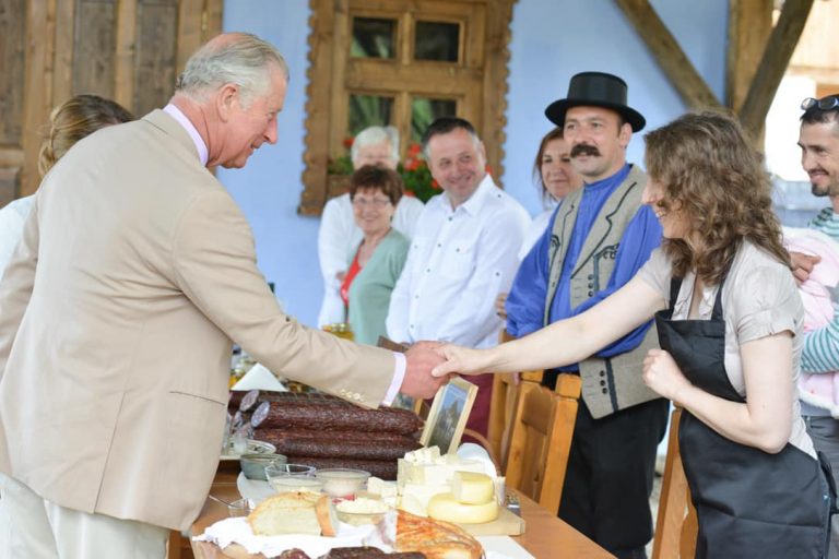 AFP: Transilvania este mândră să îl primească pe regele „său” Charles al III-lea