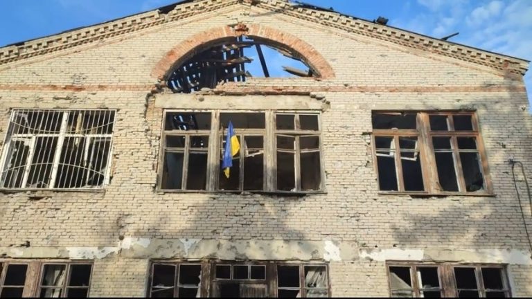 Trei localităţi din Doneţk, eliberate. Ucraina anunță că rușii au mai aruncat în aer un baraj