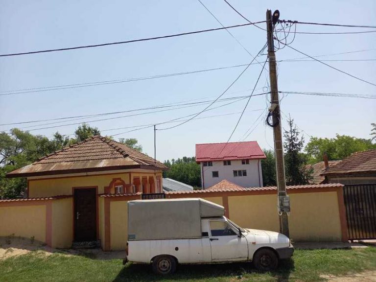 Azil de bătrâni care funcţiona ilegal, sub paravanul unei pensiuni, descoperit în Teleorman