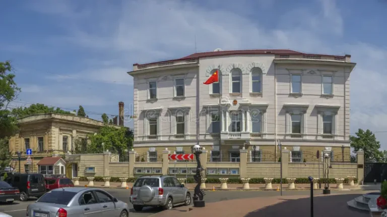Rusia oferă explicaţii Chinei pentru atacul care a avariat consulatul acesteia din Odesa