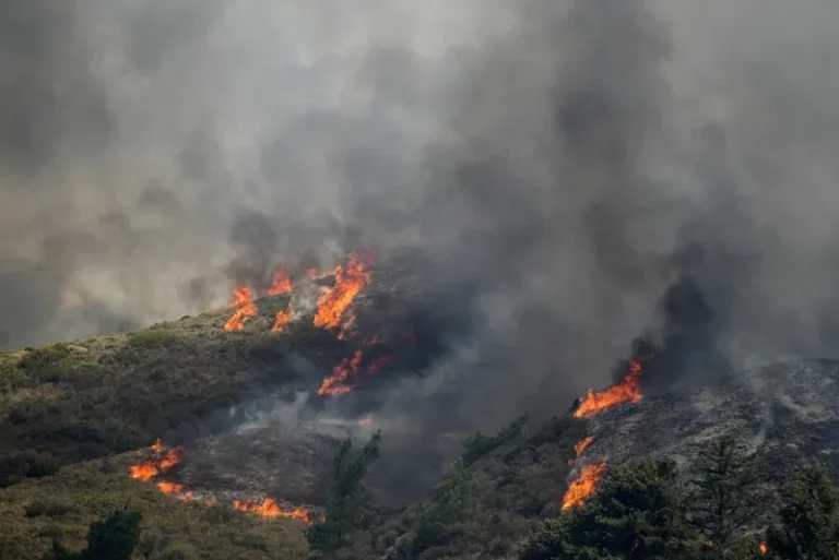 Vreme extremă în Europa: Inundaţii, alunecări de teren, incendii şi un nou val de caniculă