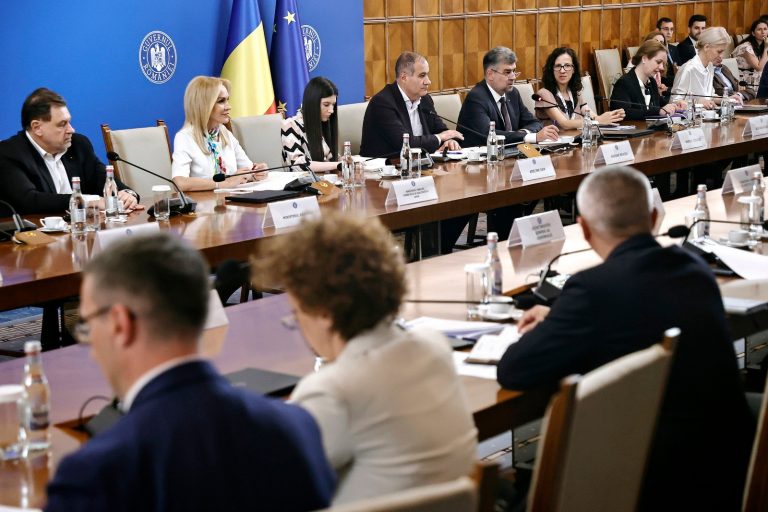 Guvernul a adoptat proiectul de lege care modifică legea privind desfiinţarea Secţiei pentru investigarea infracţiunilor din justiţie şi Codul de procedură penală