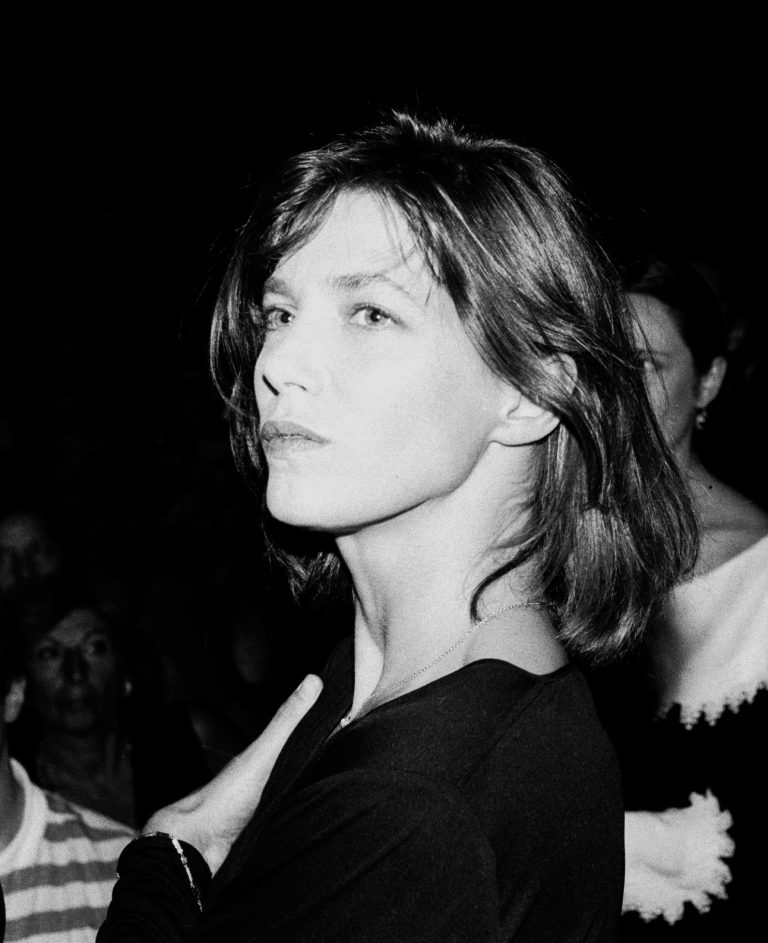 “Nous nous aimions/Le temps d’une chanson”: icon Jane Birkin passes away