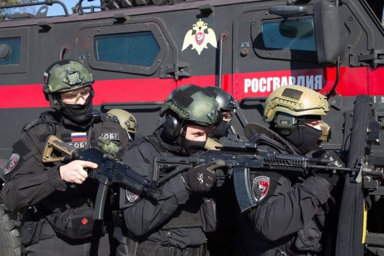 Putin transferă o unitate a Forţelor Speciale, GROM, de la Ministerul de Interne în subordinea Gărzii Naţionale ruse pentru a putea trimite 7.000 de oameni pe front în Ucraina