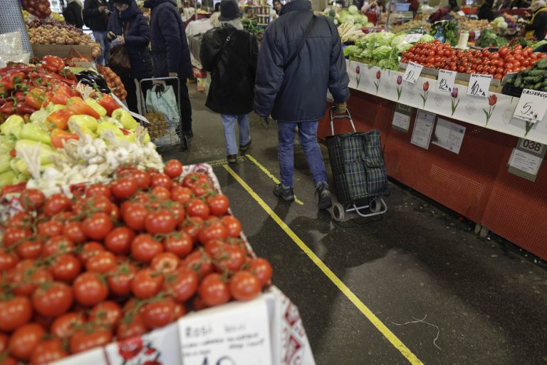 Monitorul Social: România, cel mai scăzut consum de fructe și legume din UE în ciuda potențialului agricol