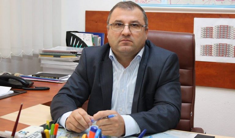 Primarul comunei Corbeanca, trimis în judecată pentru luare de mită şi spălare de bani