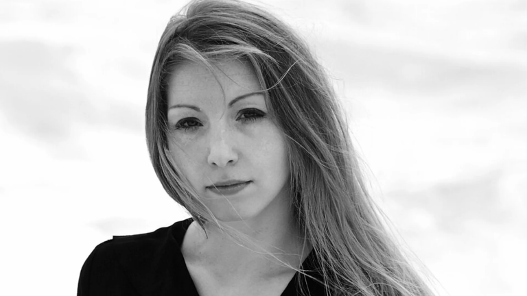 Scriitoarea ucraineană Victoria Amelina a murit în urma bombardamentului din Kramatorsk