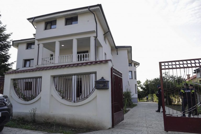 Romanian minister resigns over claims he ignored warnings about ‘horror’ care homes