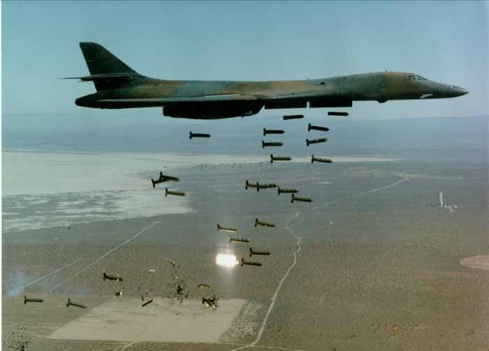 munitie dispersie bombardier avion razboi