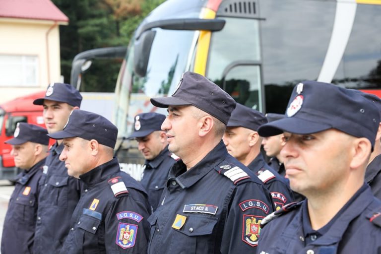 O echipă de pompieri români, în Corsica / Vor ajuta la stingerea incendiilor de pădure