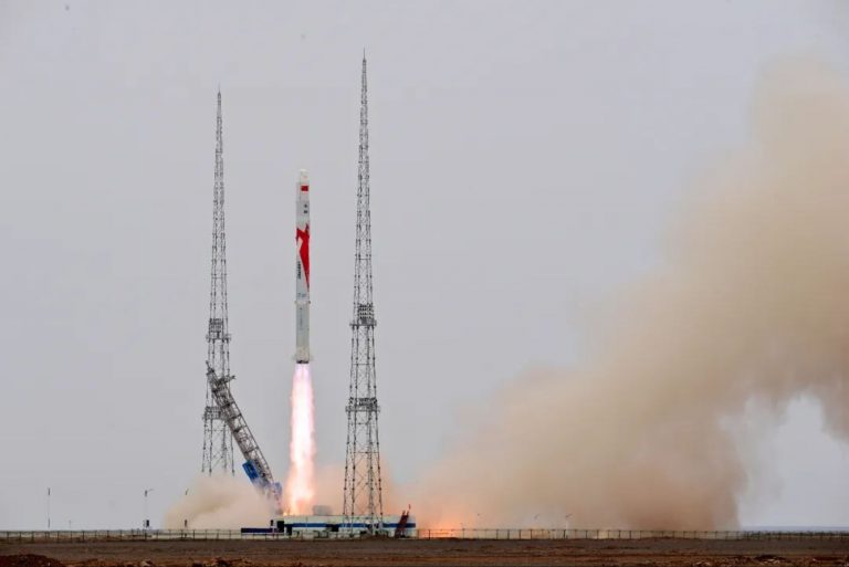 O companie privată chineză a lansat miercuri pe orbită prima rachetă cu oxigen metan-lichid din lume
