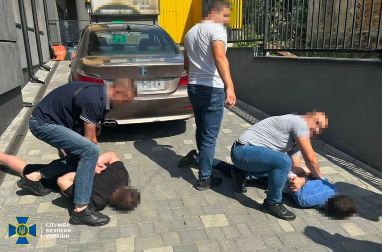 SBU arestează alți patru oficiali însărcinaţi cu recrutarea militară