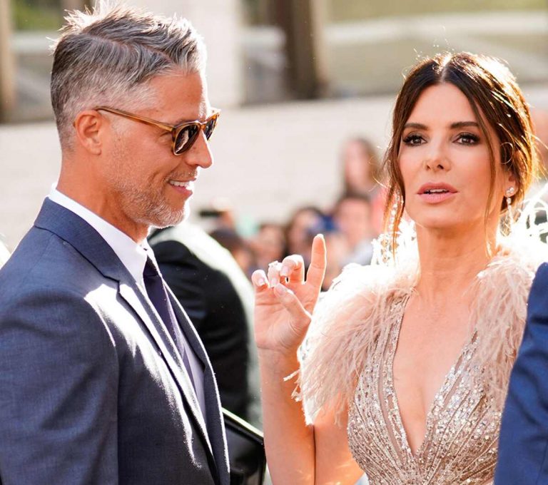 Bryan Randall, partenerul actriţei Sandra Bullock, a murit la 57 de ani, după o luptă cu o boală neurodegenerativă