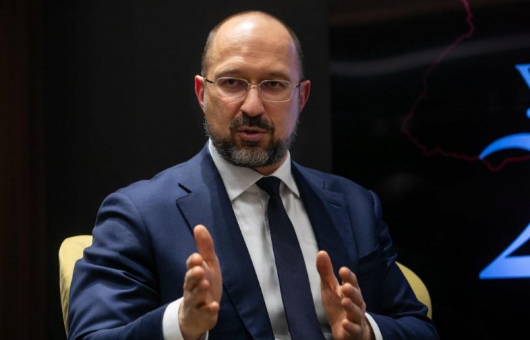 Premierul Ucrainei: Am semnat un acord care va permite poporului ucrainean şi românilor să-şi folosească documentele educaţionale, diplomele, fără nicio permisiune sau aprobare, în ţările noastre