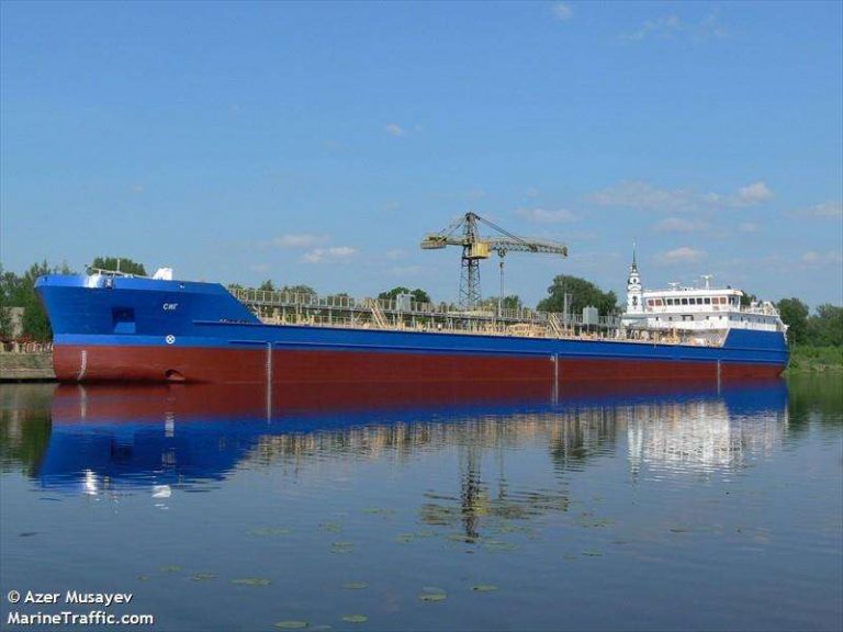 Rusia promite represalii după ce dronele ucrainene au lovit un petrolier rusesc în al doilea atac maritim în aceeași zi