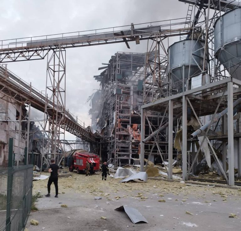 Ucraina: Cel puţin două persoane au murit în urma unui atac rusesc în regiunea Poltava