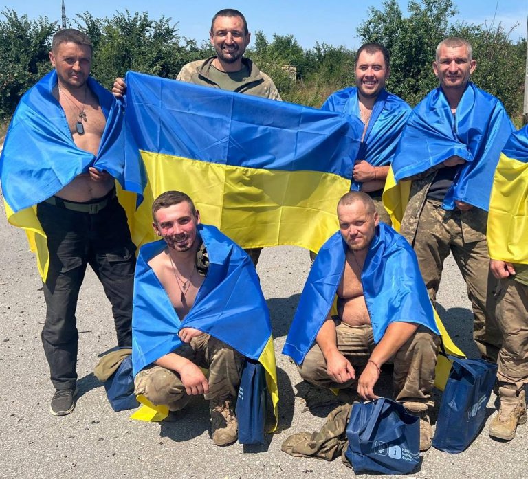 Ucraina: 22 de soldaţi s-au întors acasă în urma unui schimb de prizonieri cu Rusia