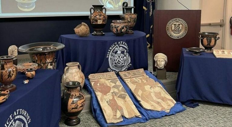 Justiţia newyorkeză restituie Italiei 42 de bunuri arheologice