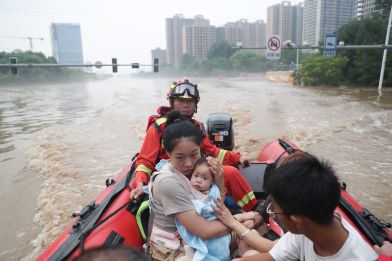 Furie în China din cauza unui plan de a folosi localităţile învecinate drept “canale de drenare” pentru a salva Beijingul de inundaţii