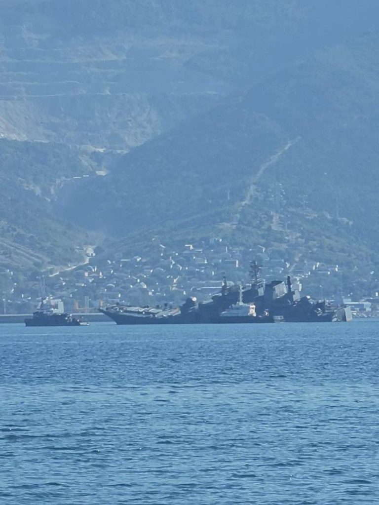 VIDEO | Kievul anunță lovirea cu o dronă și scoaterea din uz a unei nave rusești de război