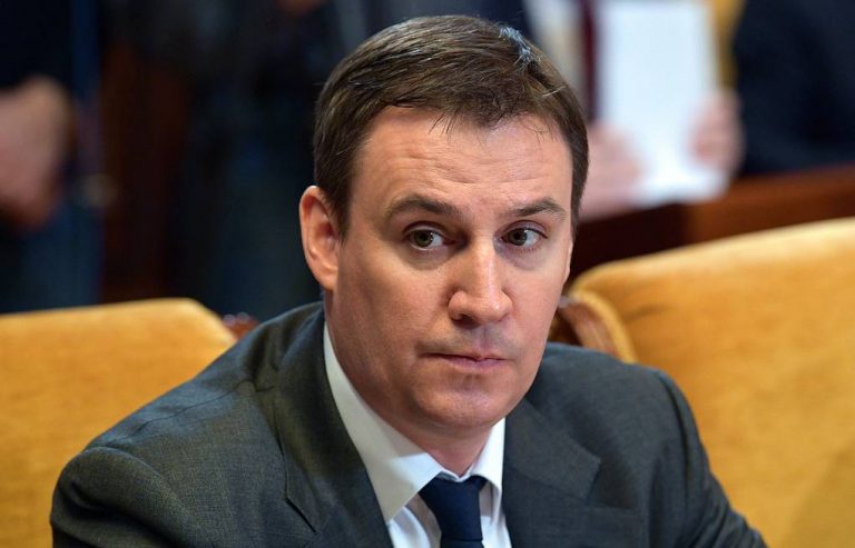 Penurie de combustibili în Rusia. Ministrul rus al Agriculturii: Ameninţă să perturbe recoltarea de toamnă