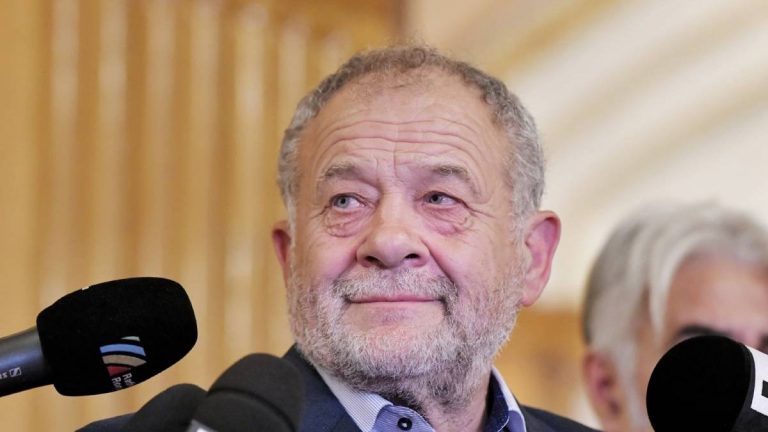 Dumitru Buzatu, acuzat că făcea presiuni asupra subalternilor săi care se ocupau de derularea proiectelor finanţate din fonduri europene