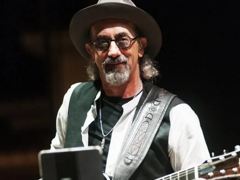 VIDEO | Jack Sonni, fostul chitarist al trupei Dire Straits, a murit la vârsta de 68 de ani