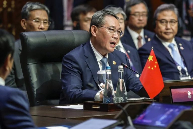 Premierul Chinei avertizează la summitul ASEAN împotriva unui „nou Război Rece”