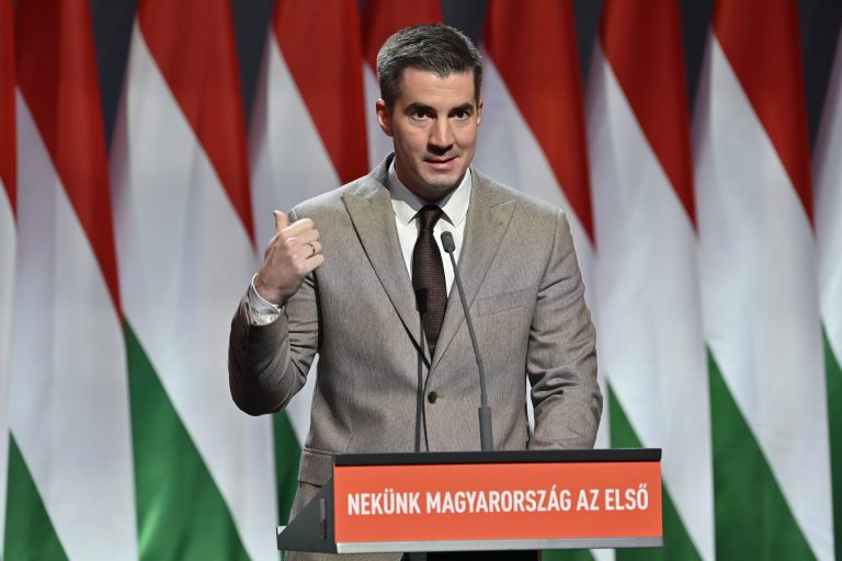 Ungaria ia în considerare amendamente de ”apărare a suveranităţii” împotriva unor eventuale influenţe străine