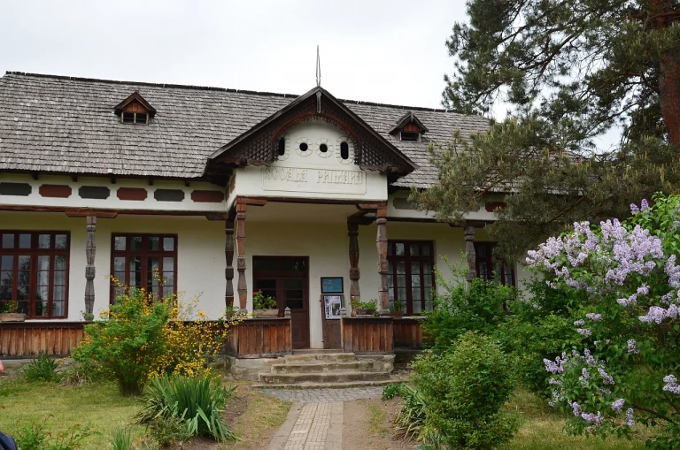 Noaptea Muzeelor la Sate – 143 de muzee şi colecţii muzeale, case memoriale, case ale martirilor, gospodării ţărăneşti conservate in situ, deschise gratuit sâmbătă
