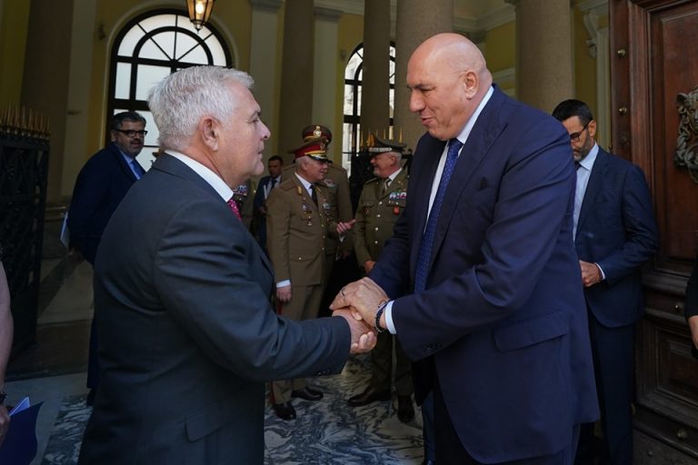 Ministrul Tîlvăr: Parteneriatul strategic puternic cu Italia oferă oportunităţi de consolidare a cooperării militar