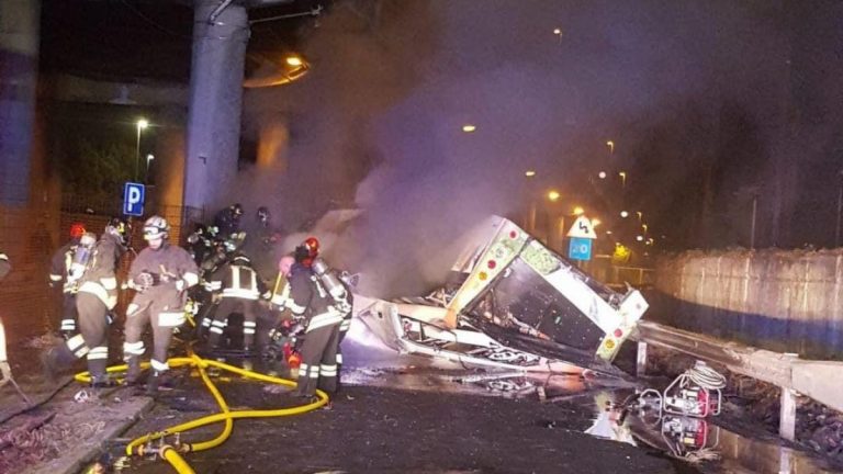 BBC: Probe ADN pentru identificarea tuturor victimelor accidentului din Italia